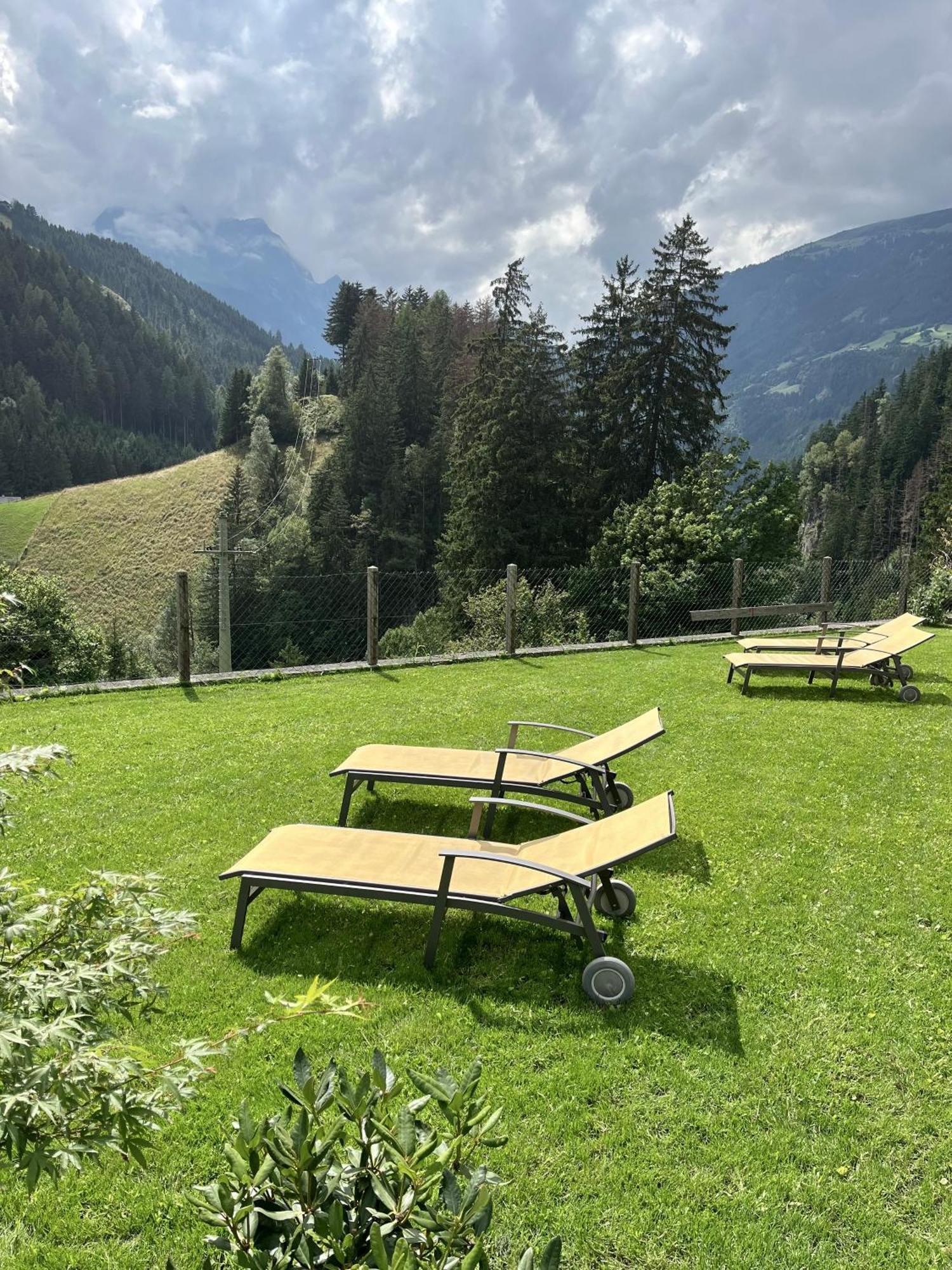 Natur Zeit - Alpine Garden Apartments Mayrhofen Luaran gambar