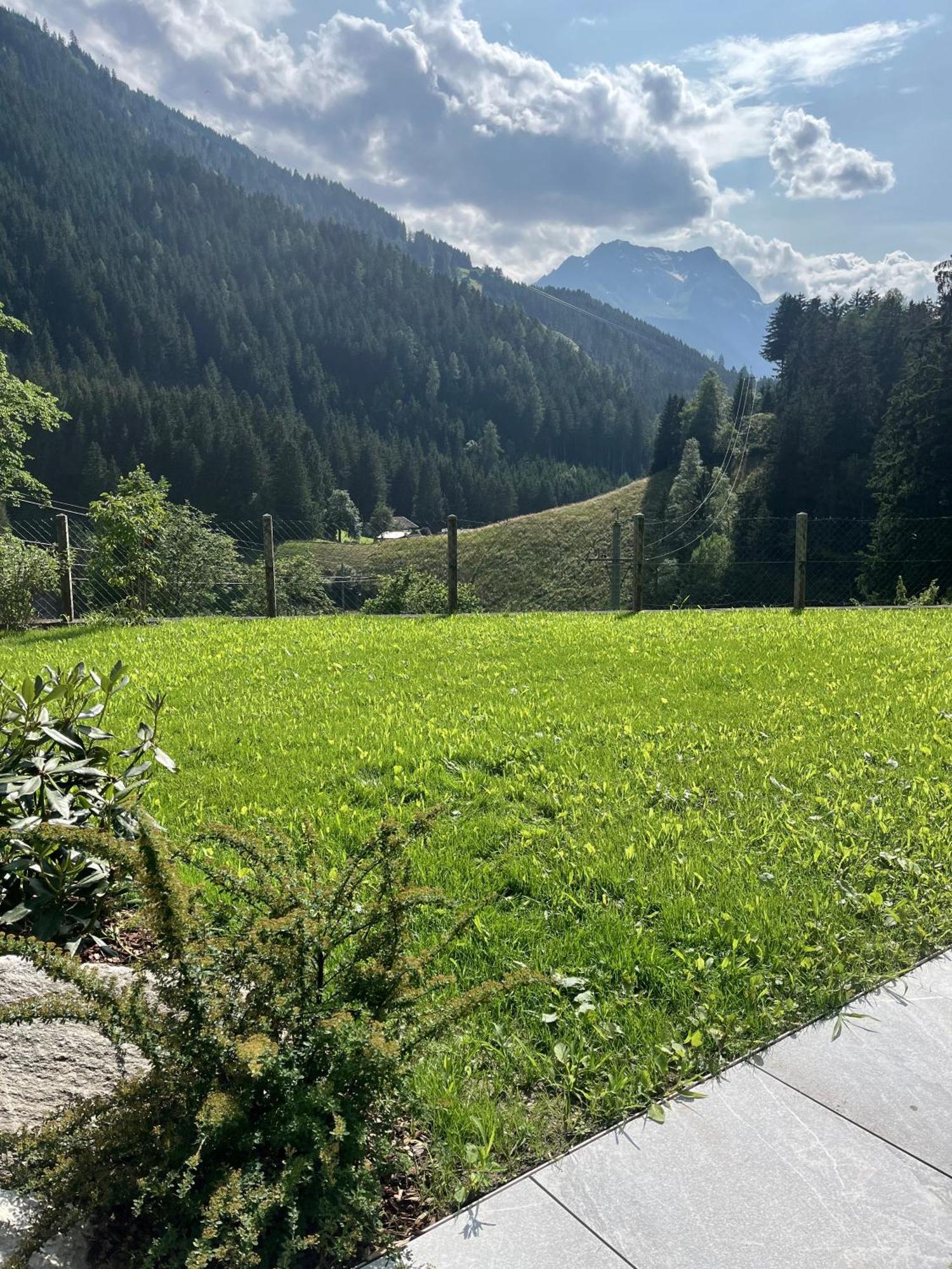 Natur Zeit - Alpine Garden Apartments Mayrhofen Luaran gambar