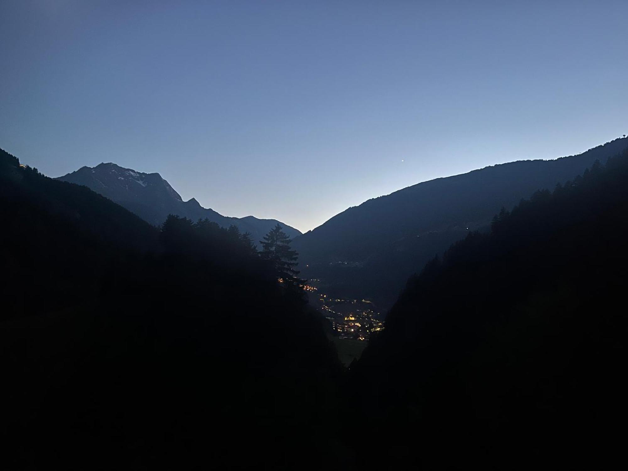 Natur Zeit - Alpine Garden Apartments Mayrhofen Luaran gambar