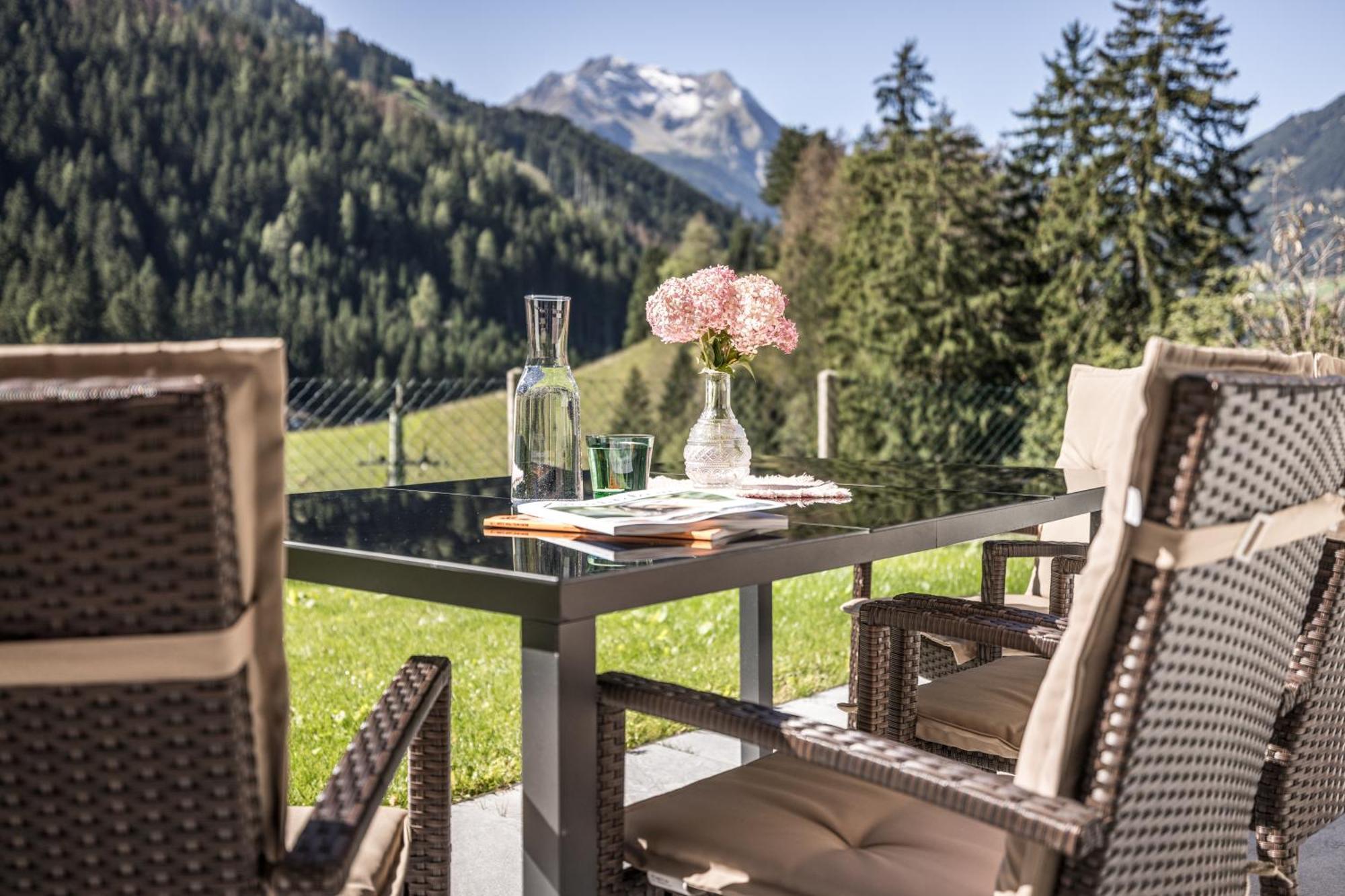 Natur Zeit - Alpine Garden Apartments Mayrhofen Luaran gambar